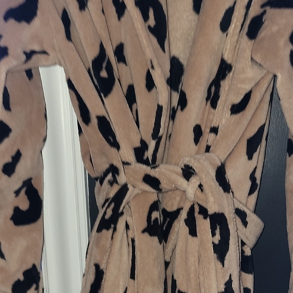 Calvin klein Leopard Print Robe - Picture 3 of 4